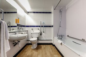 Days Inn by Wyndham Warwick North M40