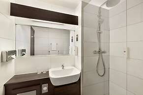Ramada by Wyndham Bristol West