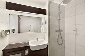 Ramada by Wyndham Bristol West