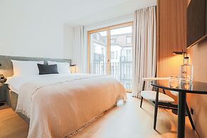 Bob W Munich Old Town