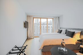 Bob W Munich Old Town