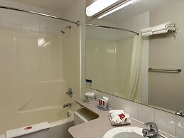 Econo Lodge Lethbridge