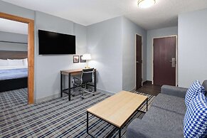 AmericInn by Wyndham Grinnell