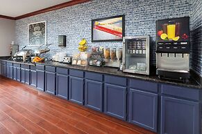 AmericInn by Wyndham Grinnell