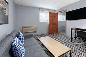 AmericInn by Wyndham Grinnell