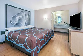 Super 8 by Wyndham New Braunfels I-35