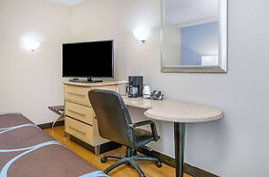 Super 8 by Wyndham New Braunfels I-35