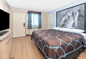 Super 8 by Wyndham New Braunfels I-35