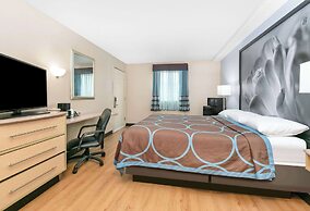 Super 8 by Wyndham New Braunfels I-35