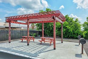 Super 8 by Wyndham New Braunfels I-35