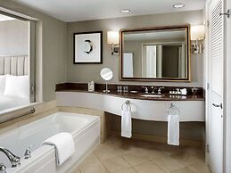 Fairmont Vancouver Airport In-Terminal Hotel