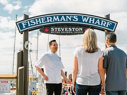 Fairmont Vancouver Airport In-Terminal Hotel