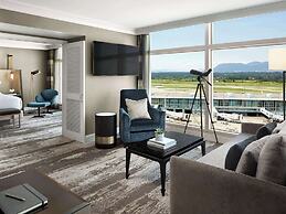 Fairmont Vancouver Airport In-Terminal Hotel