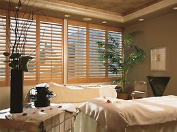 Fairmont Vancouver Airport In-Terminal Hotel