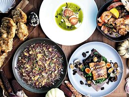 Fairmont Vancouver Airport In-Terminal Hotel