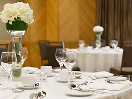 Fairmont Vancouver Airport In-Terminal Hotel