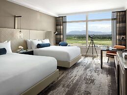 Fairmont Vancouver Airport In-Terminal Hotel