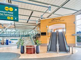 Fairmont Vancouver Airport In-Terminal Hotel