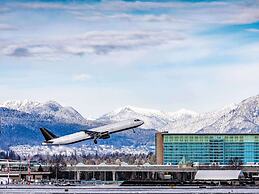 Fairmont Vancouver Airport In-Terminal Hotel