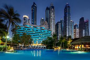 Le Méridien Mina Seyahi Beach Resort & Waterpark