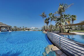 Le Méridien Mina Seyahi Beach Resort & Waterpark
