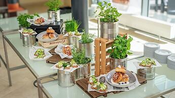Holiday Inn Berlin Airport - Conference Centre by IHG