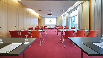 Holiday Inn Berlin Airport - Conference Centre by IHG