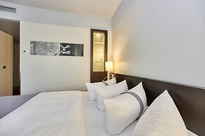 Holiday Inn Berlin Airport - Conference Centre by IHG