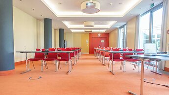 Holiday Inn Berlin Airport - Conference Centre by IHG