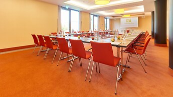 Holiday Inn Berlin Airport - Conference Centre by IHG
