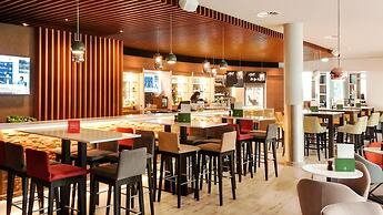 Holiday Inn Berlin Airport - Conference Centre by IHG