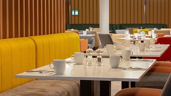 Holiday Inn Berlin Airport - Conference Centre by IHG