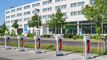 Holiday Inn Berlin Airport - Conference Centre by IHG
