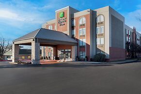 Holiday Inn Express Hotel & Suites Bentonville by IHG