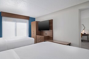 Holiday Inn Express Hotel & Suites Bentonville by IHG