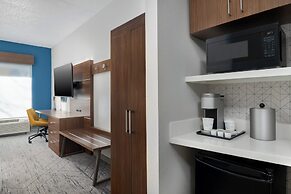 Holiday Inn Express Hotel & Suites Bentonville by IHG