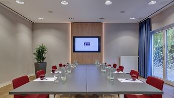 Holiday Inn Express Köln-Troisdorf by IHG