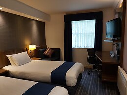 Holiday Inn Express London Gatwick - Crawley by IHG