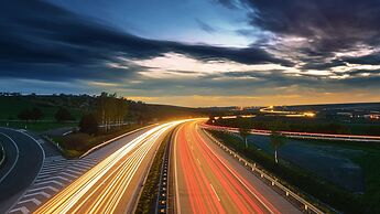 Holiday Inn Express London Gatwick - Crawley by IHG