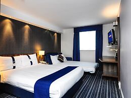 Holiday Inn Express London Gatwick - Crawley by IHG