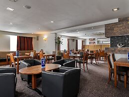 Holiday Inn Express London Gatwick - Crawley by IHG