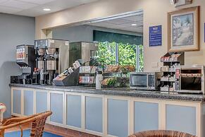 Hutchinson Island Hotel