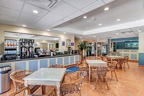 Hutchinson Island Hotel