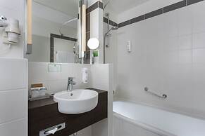 Holiday Inn Frankfurt Airport - Neu-Isenburg by IHG