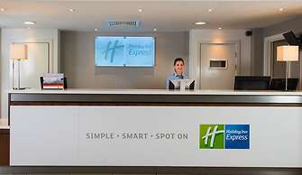 Holiday Inn Express London - Wimbledon South by IHG