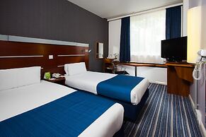 Holiday Inn Express London - Wimbledon South by IHG