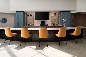 DoubleTree by Hilton Richmond - Midlothian