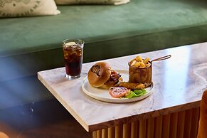 British Colonial - Nassau