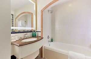 British Colonial - Nassau