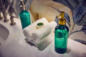 British Colonial - Nassau